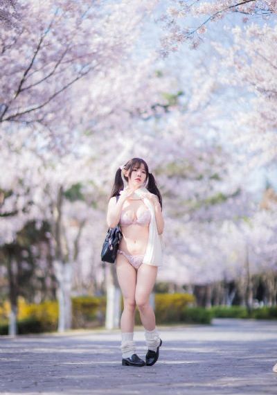 扒开双腿猛进入在线_4K高清在线观看