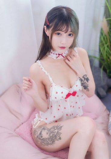 欧美人妇无码AAA片在线_吉吉电影在线观看