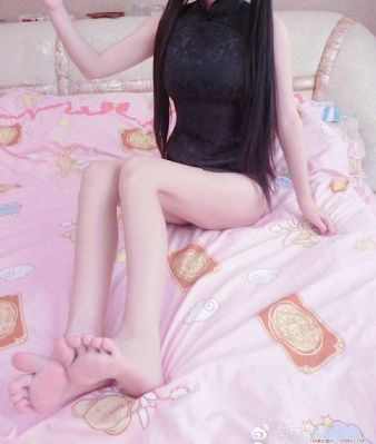 男男年下肉h哭_720高清在线观看