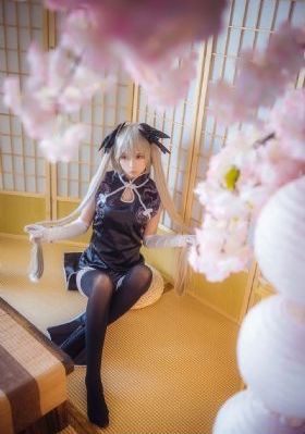 最新视频中的美女_4K免费高清观看